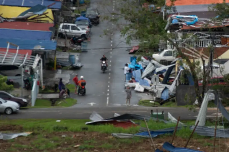 Ribut kencang landa MPL Housing Labuan, bumbung terbang dan pokok tumbang