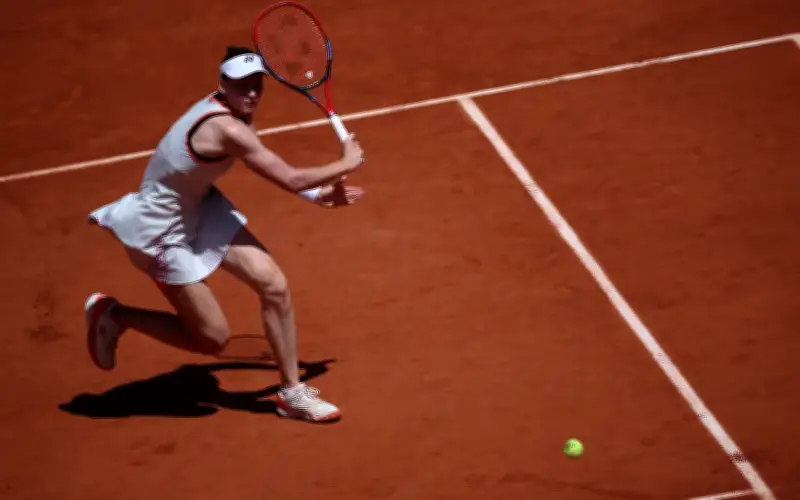 Rybakina mara ke pusingan kedua Roland Garros