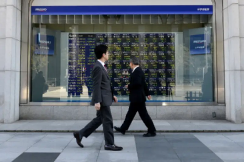 Saham Asia naik, minyak kekal tinggi sambil pasaran pantau rundingan Iran dan bank pusat