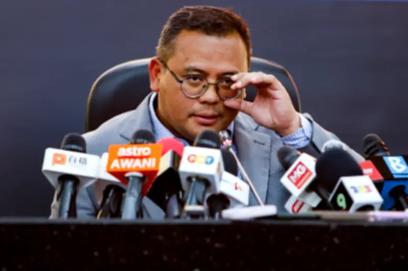 Selangor peruntuk RM20 juta ringankan yuran universiti anak negeri