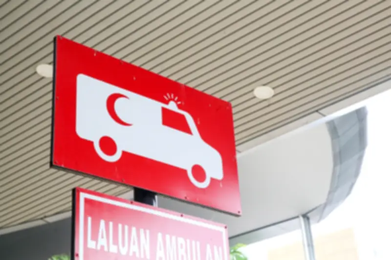 Sembilan cedera selepas kereta dikejar GOF terbabas di Jeli