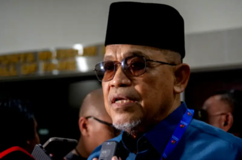 Shahidan gesa pemimpin PN bertenang, fokus pada rakyat