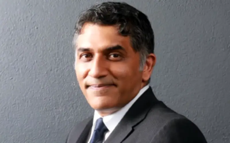 Standard Chartered lantik Mushahid Syed sebagai CEO interim