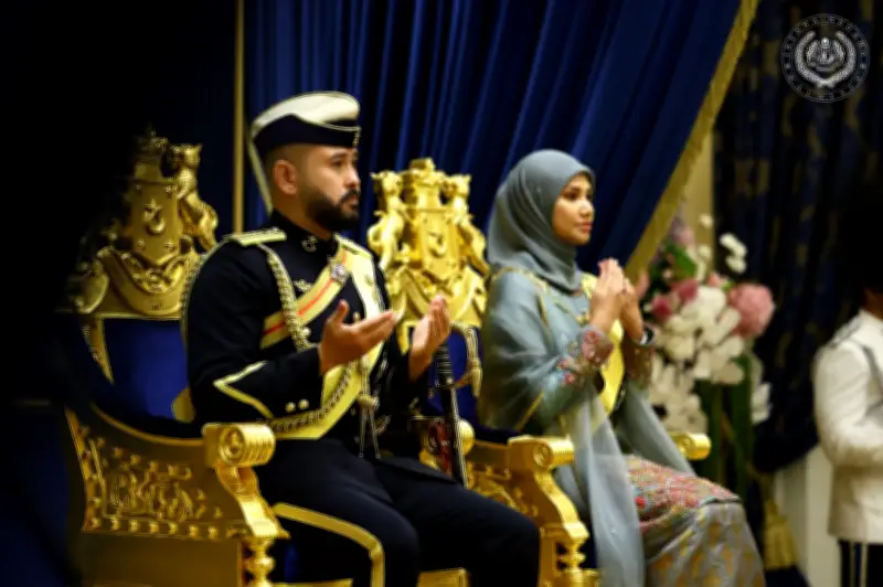 Sultan Ibrahim kurnia darjah kebesaran kepada isteri Tunku Ismail dan Raja Muda Johor
