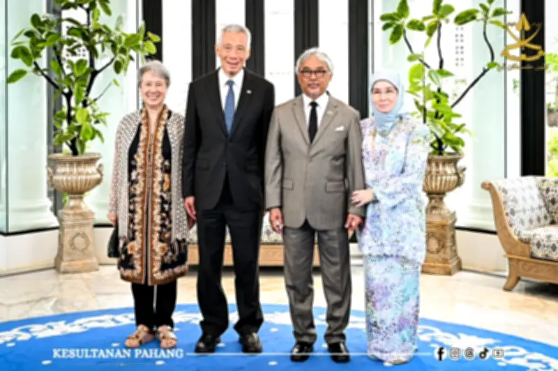 Sultan Pahang terima kunjungan Lee Hsien Loong dan delegasi Singapura