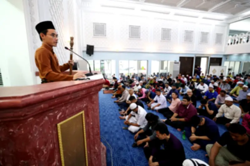 Sultan Perak izin guru jadi khatib Jumaat sempena Hari Guru