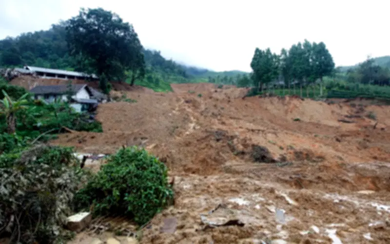 Tanah Runtuh Lombong Emas Haram di Sumatera Tewaskan Sembilan Orang