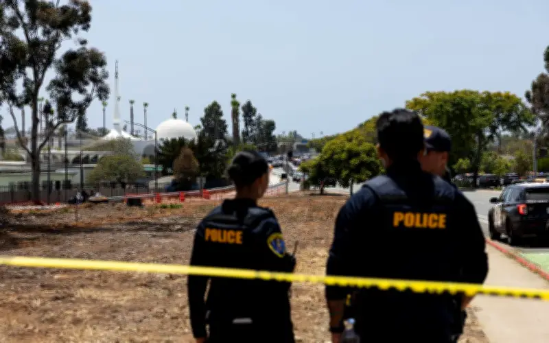 Tiga maut, dua penembak remaja mati dalam insiden tembakan di masjid San Diego