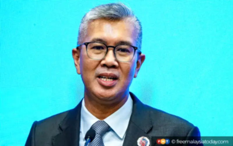 Titah Sultan Selangor bukan campur tangan politik, kata Tengku Zafrul