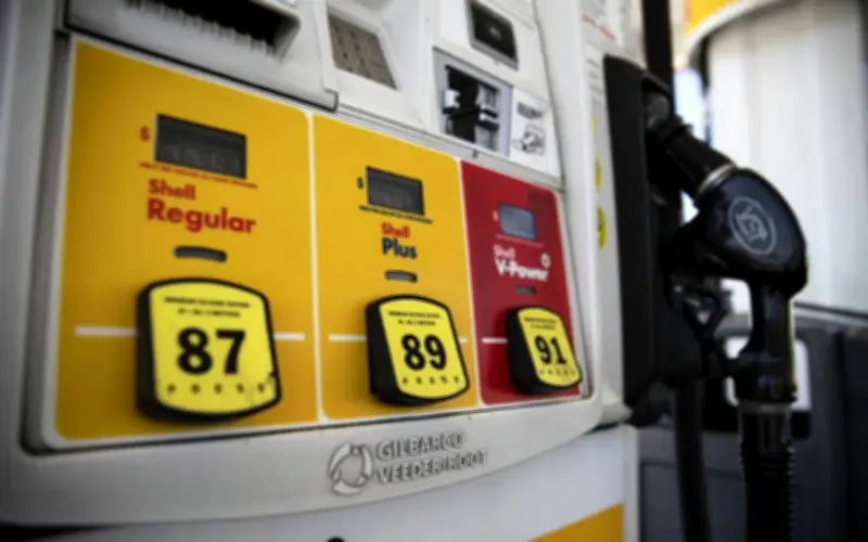 Trump sokong penggantungan cukai gas AS ketika harga kekal tinggi