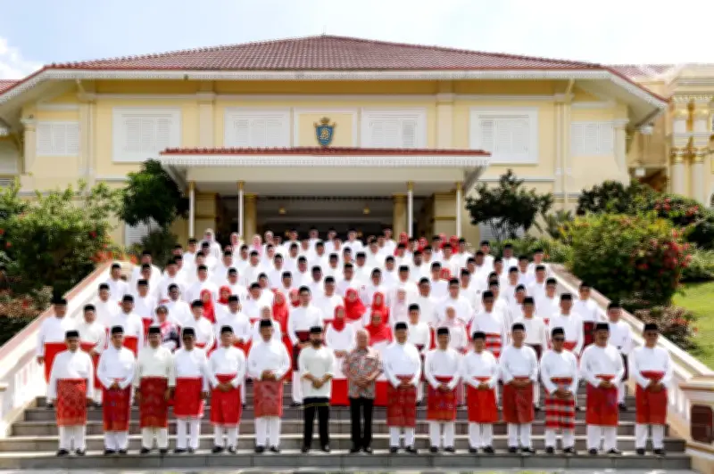Umno sambut 80 tahun penubuhan di Istana Besar Johor, turut dihadiri Agong