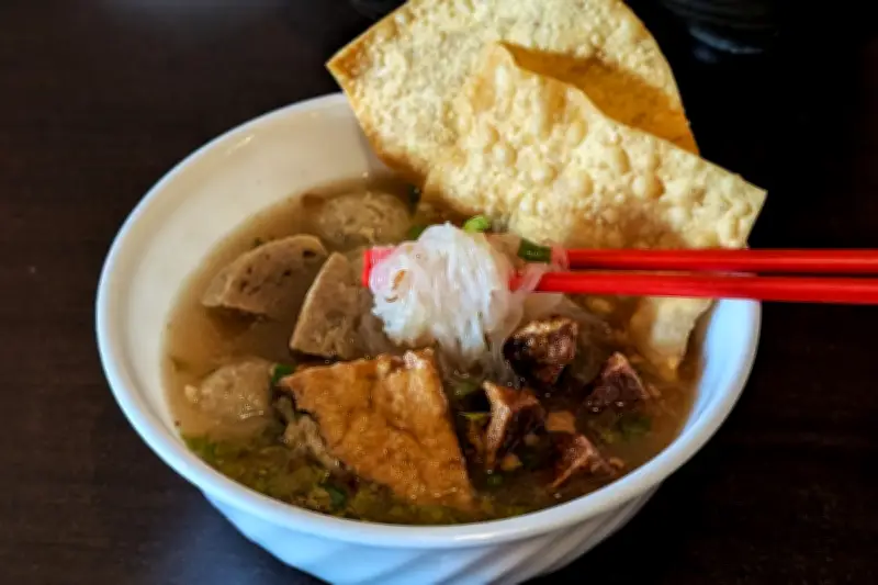 Warung Jakarta di PJ SS4: Hidangan Indonesia Klasik Bakso, Mie Ayam dan Soto Betawi