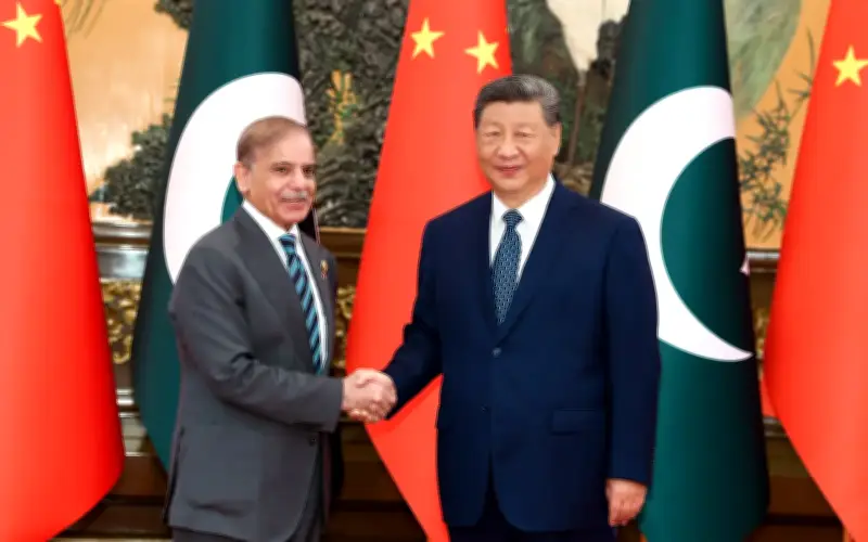 Xi Jinping terima PM Pakistan Shehbaz Sharif di Beijing ketika usaha damai Iran berterusan