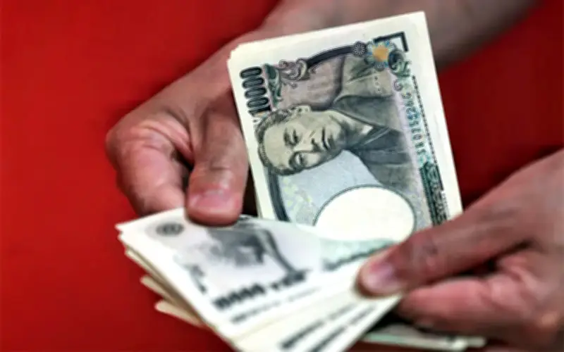 Yen susut sedikit berbanding dolar selepas campur tangan Jepun