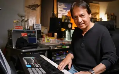 Dari 'La La La' ke 'Sama Sama': Kisah Lagu Mulanya Di Sini