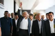 Ahmad Zahid bawa cabaran DNAA Majlis Peguam ke Mahkamah Persekutuan