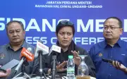 Anwar sendiri tawar hadkan tempoh jawatan PM, Azalina seru sokongan RUU