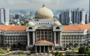 Bank Bertanggungjawab Gagal Pantau Akaun Pelanggan, Kata Mahkamah