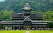 Cermin Oh Cermin: Refleksi Adat dan Integriti Luak di Negeri Sembilan