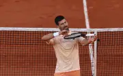 Djokovic mara ke pusingan ketiga Terbuka Perancis, Rybakina tersingkir