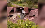 Dua cedera apabila kereta terbabas atas bumbung rumah