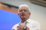Hamzah Zainudin belum bercadang sertai Pejuang, kata Mukhriz