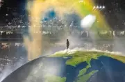 Kanye West gegar Istanbul dengan 118,000 peminat, pentas sfera gergasi