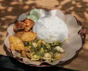 Makan-minum: Tiada makan tengah hari percuma, masalah pengaruh sebagai 'pengkritik makanan' di Malaysia
