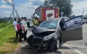 Pasangan warga emas maut dalam nahas dua kereta di Ipoh