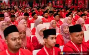 Pergolakan Dalaman Bersatu Hakis Tarikan Kepada Profesional dan Belia