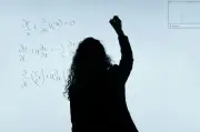 Persekolahan Dunia: Ketika Seluruh Dunia Menjadi Kelas