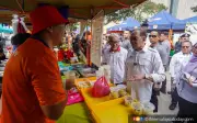 PM arah agensi turun padang bantu peniaga kecil dapat pinjaman