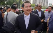 Rafizi selesai beri keterangan kepada SPRM selepas empat hari disoal