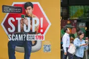 Remaja 15 tahun antara 295 individu disiasat dalam serbuan anti-penipuan Singapura