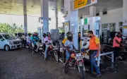 Sri Lanka naikkan harga minyak selepas terima pinjaman IMF