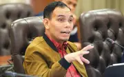 Syahredzan bidas Azam Baki, kata syor pertuduhan pramatang