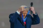Trump selesaikan saman AS$10 bilion, tubuh dana AS$1.8 bilion untuk sekutu