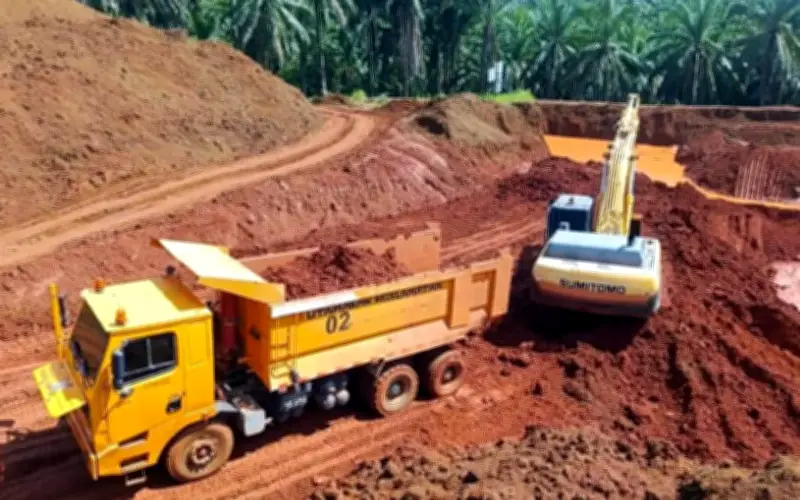 9 ditahan, aset dan bauksit RM3.75 juta dirampas dalam serbuan di ladang Felda
