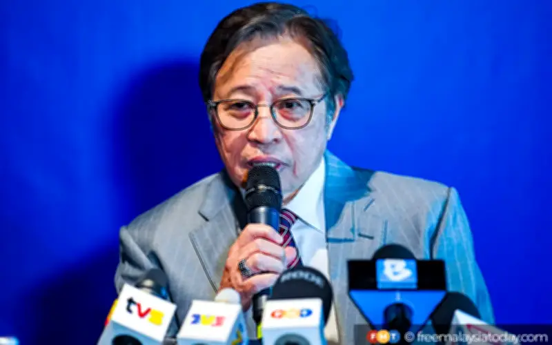 Abang Johari enggan jawab tarikh pilihan raya Sarawak