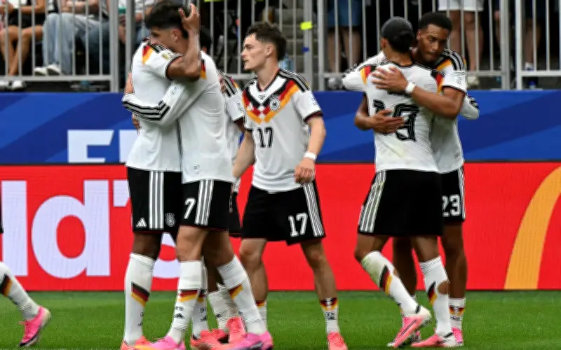 Adidas kehabisan huruf 'V' kerana peminat Jerman berebut baju Piala Dunia