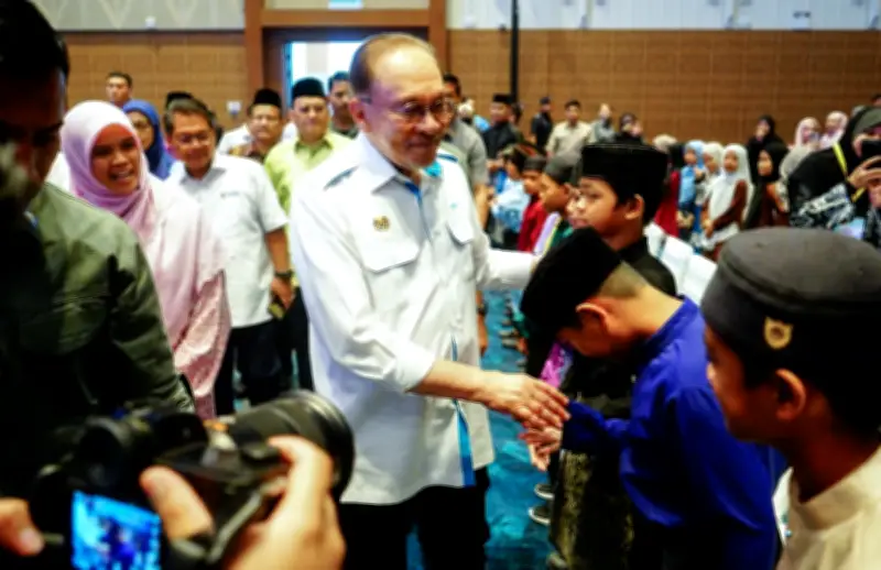 Anwar arahkan bantuan RM250,000 untuk sekolah Sipitang dilaksana segera