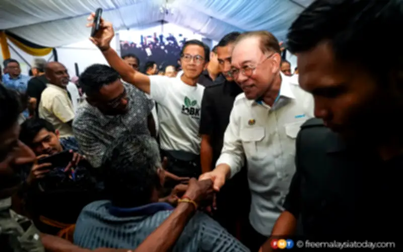 Anwar puji projek perumahan Bukit Kiara sebagai 'bersejarah'