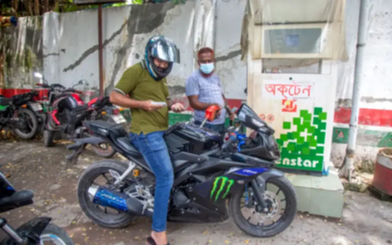 Bangladesh naikkan harga minyak kali kedua dalam enam minggu