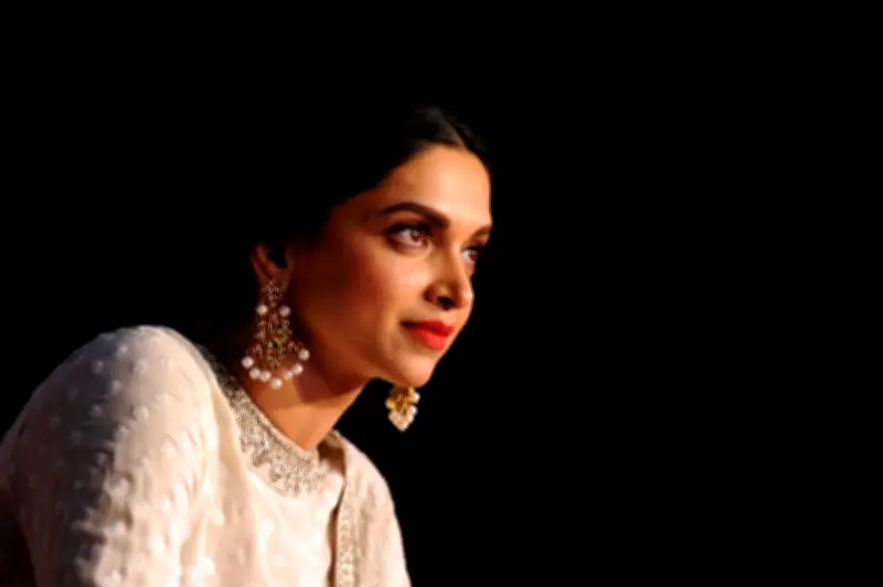 Bollywood berpecah isu waktu kerja Deepika Padukone, desak had 8 jam