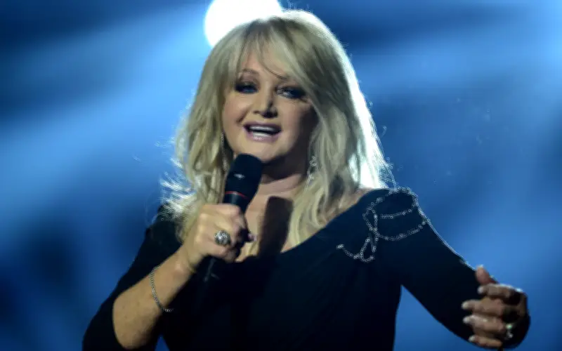 Bonnie Tyler Sedar Selepas Koma, Masih Di Rawatan Rapi