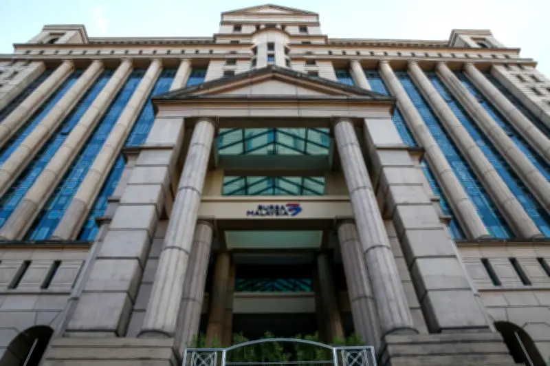 Bursa Malaysia dibuka tinggi, didorong belian saham berat walaupun Wall Street jatuh