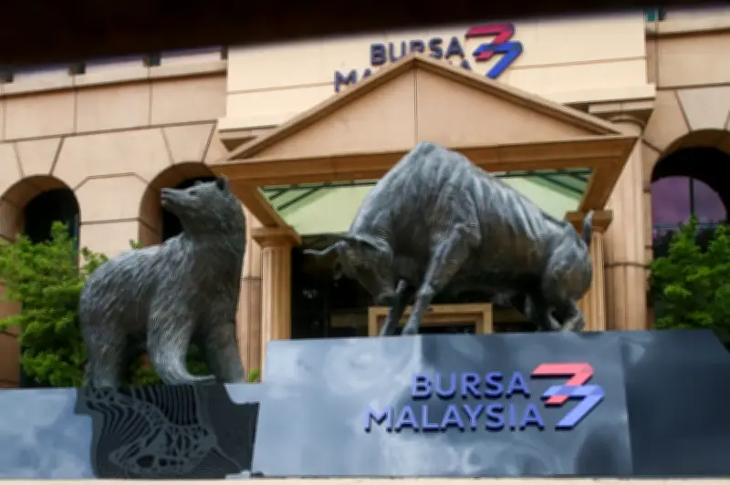 Bursa Malaysia dibuka tinggi didorong pemburuan saham murah selepas cuti panjang