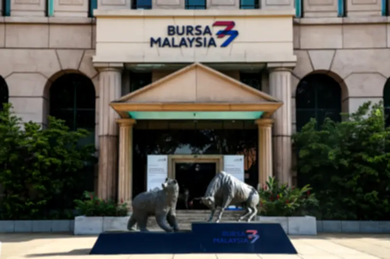 Bursa Malaysia susut 0.82 peratus, atasi prestasi serantau di tengah kebimbangan geopolitik