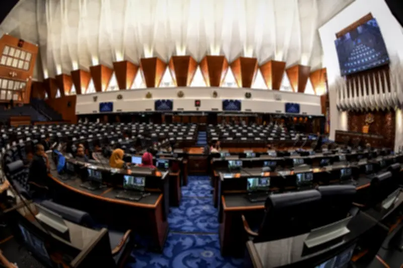 Dewan Rakyat: Menteri jawab kapasiti air Johor, MyCC dan pengesahan umur media sosial