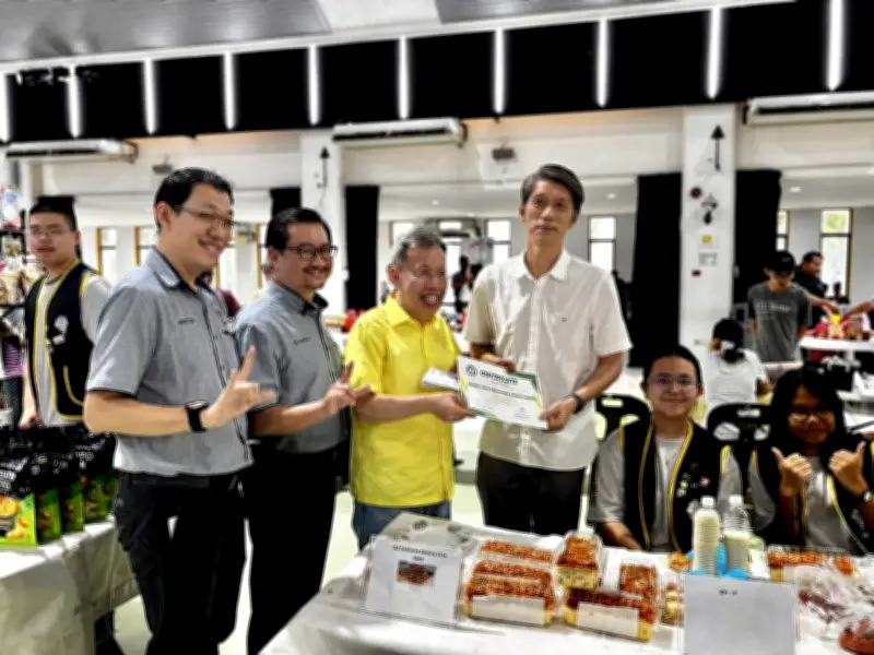 Dr Sim gesa komuniti pekak manfaat teknologi baharu di Sarawak